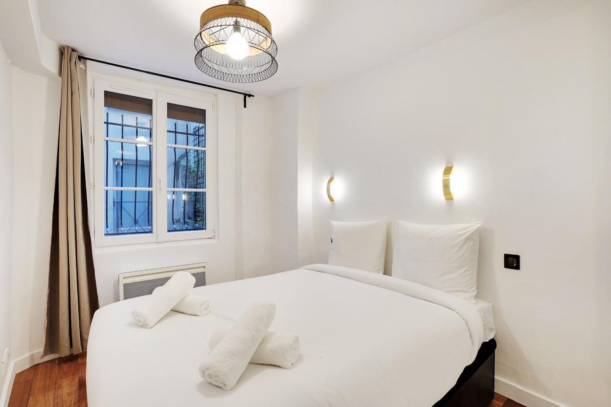 Marais - Vosges Luxury Flat Apartment Париж Екстериор снимка
